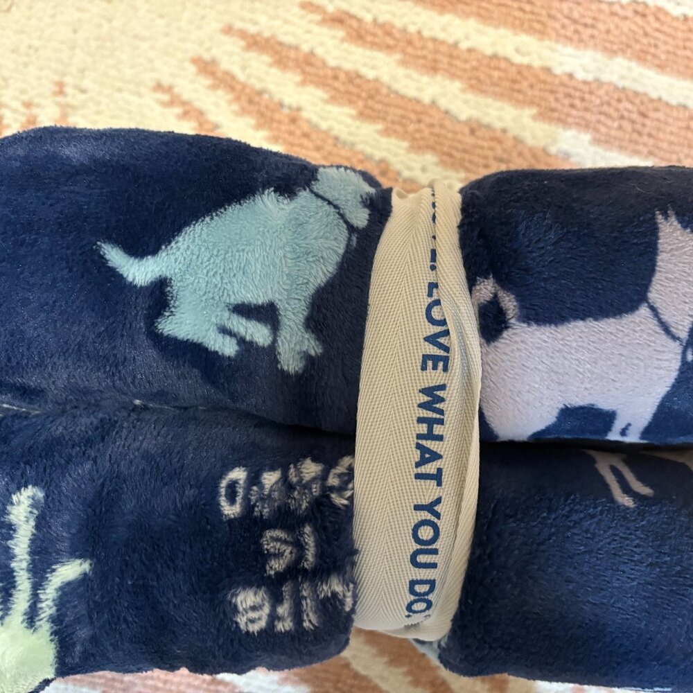 NWT Dog-Themed Life is Good Berkshire Plush Throw